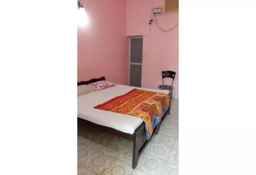 ホテル Private Rooms Near Chapora Fort