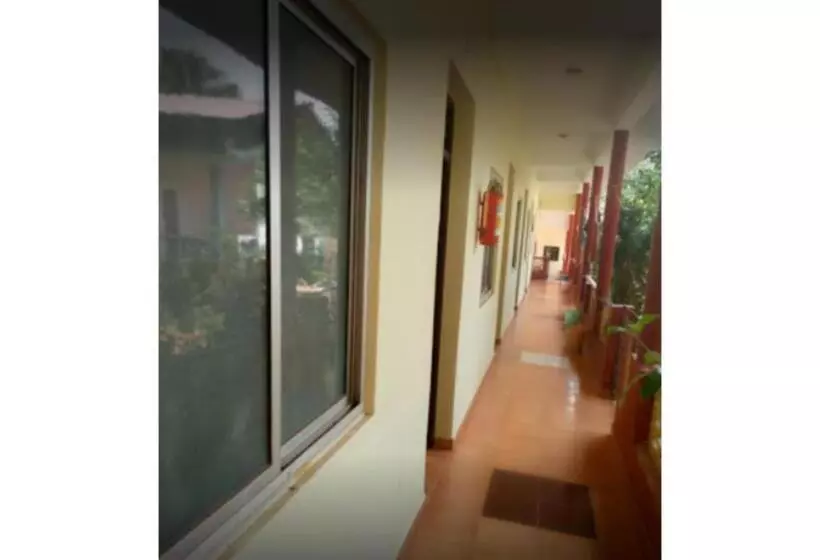 ホテル Private Rooms Near Chapora Fort