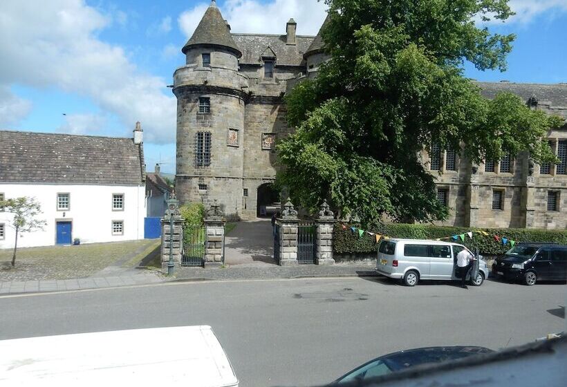 בית מלון כפרי The Bruce Inn