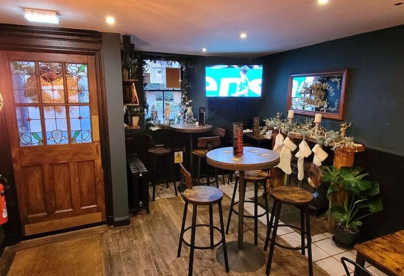 בית מלון כפרי The Bruce Inn