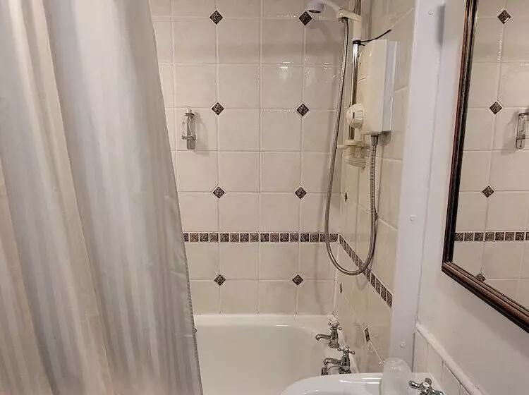 هتل The Bruce Inn