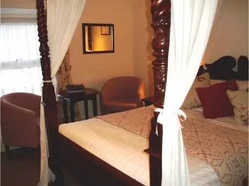 호텔 The Four Poster