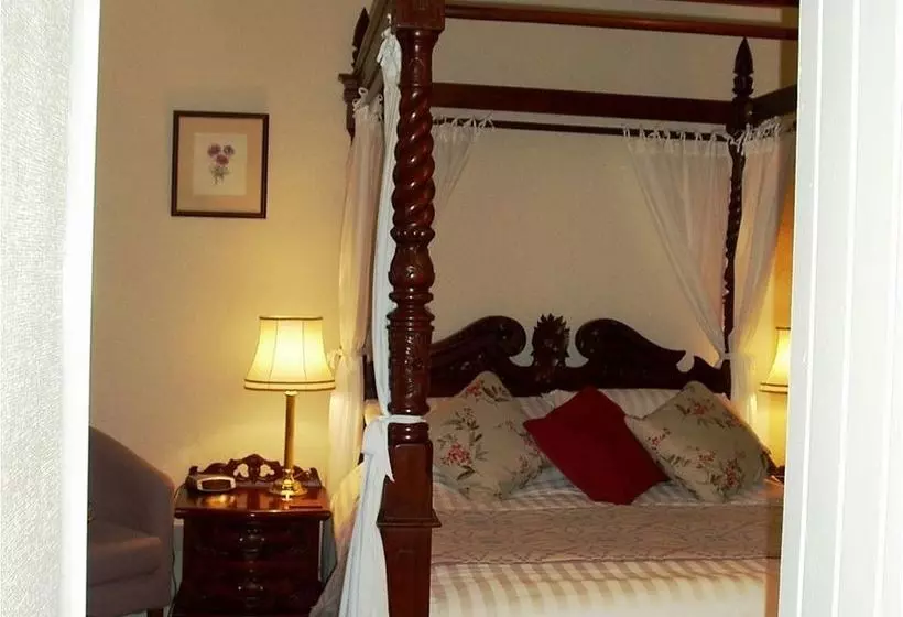 호텔 The Four Poster