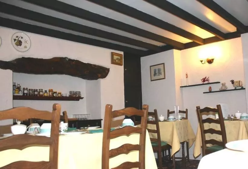 호텔 The Four Poster