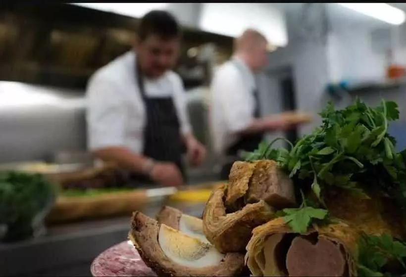 Otel The Pheasant At Neenton