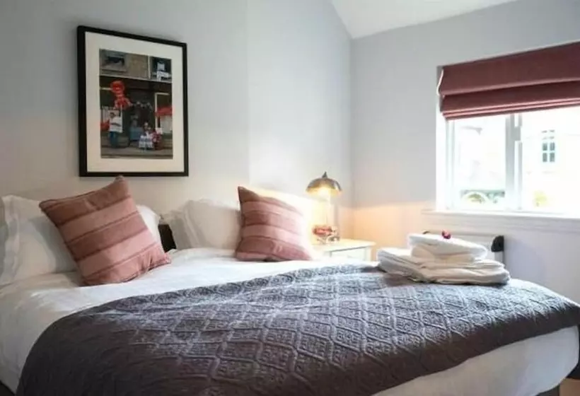 Otel The Pheasant At Neenton