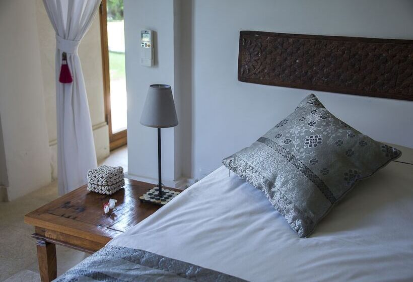 Отель Villa Mandala