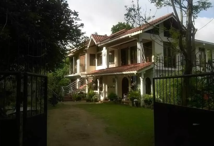 Pensión Sunny Hill Residence