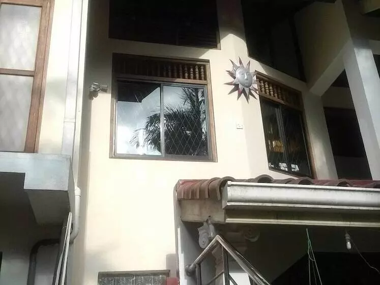 Pensión Sunny Hill Residence