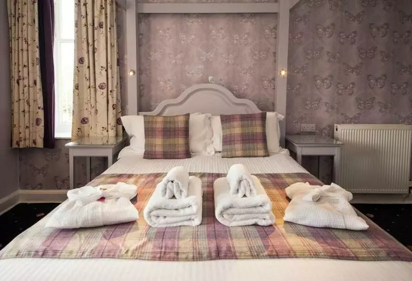 پانسیون The Coppice   Including Off Site Health Club