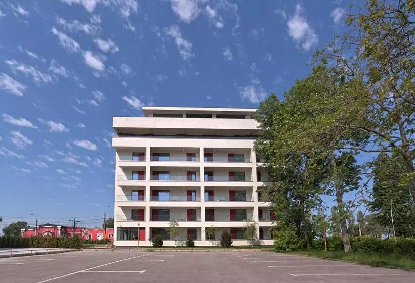 Tomis Garden Apartments Mamaia