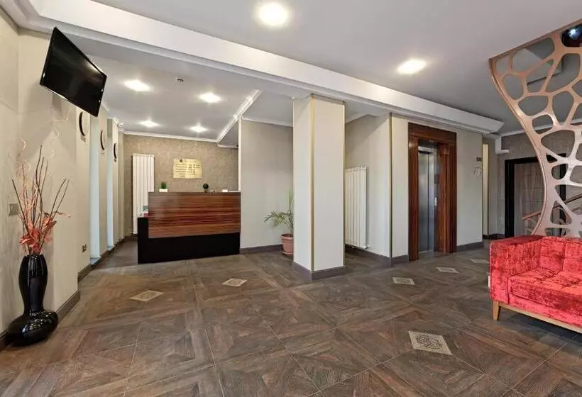 Tomis Garden Apartments Mamaia