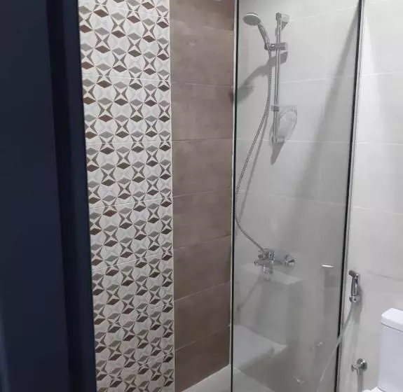 هتل Paris Furnished Apartments Tabasum Group
