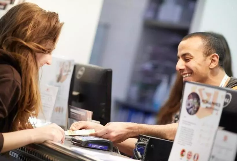 هاستل St Christopher S Budget Hotel Paris   Gare Du Nord