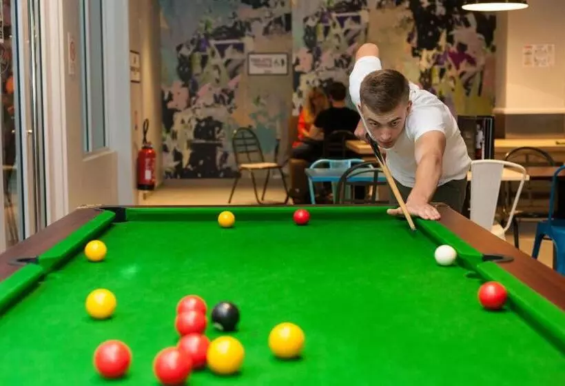 هاستل St Christopher S Budget Hotel Paris   Gare Du Nord