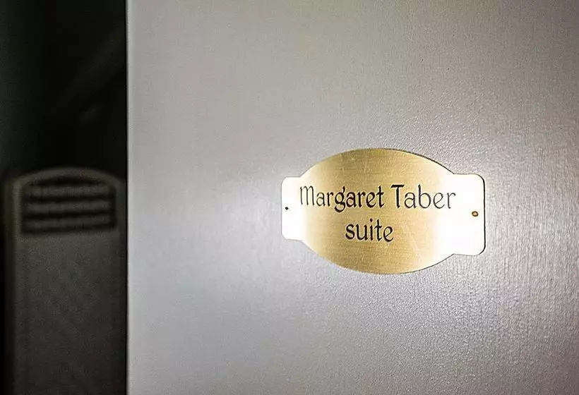 Bed and Breakfast The Wallingford Victorian Inn