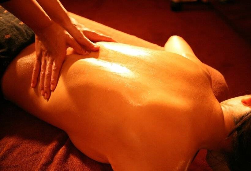 هتل And Spa Lotus Modern