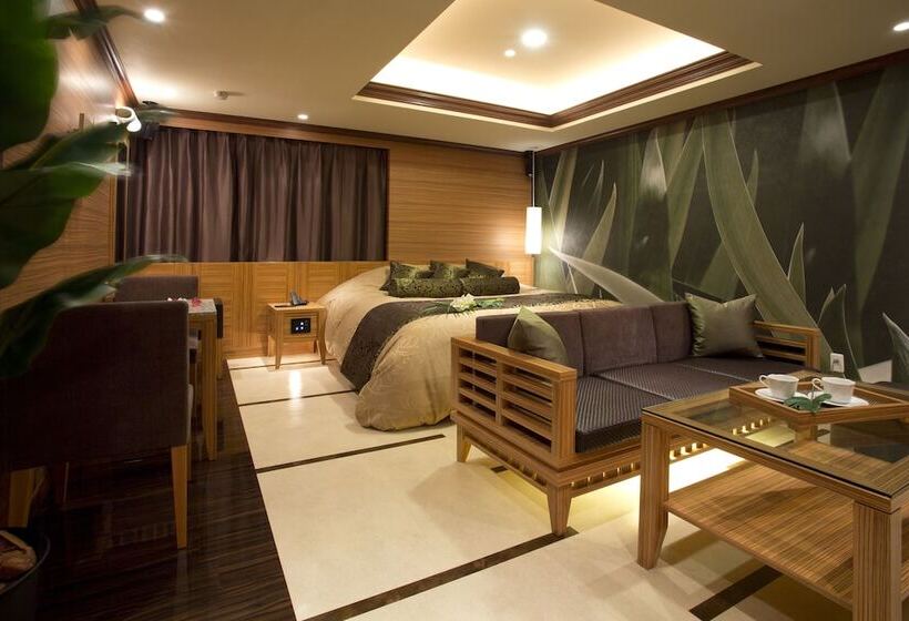 هتل And Spa Lotus Modern