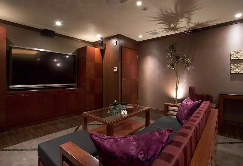 هتل And Spa Lotus Modern