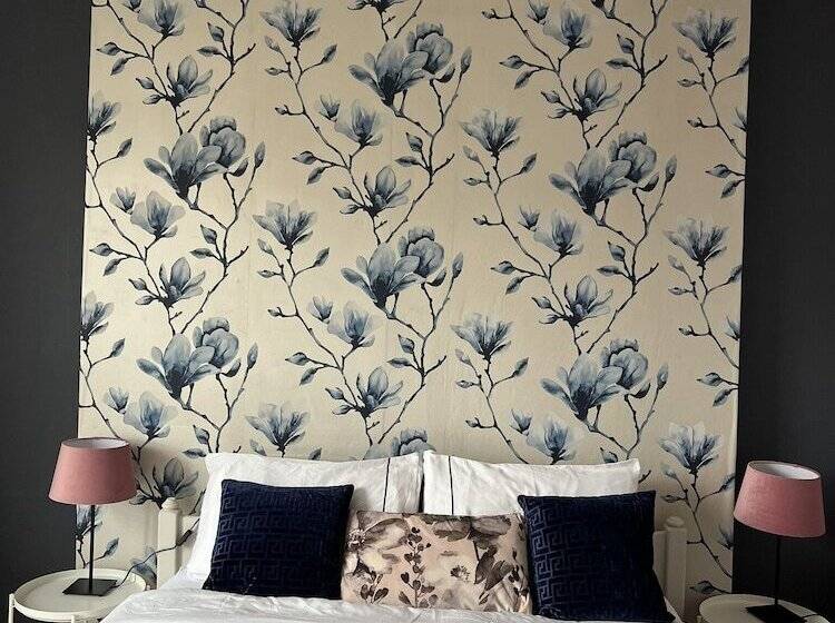 فندق Astral Lodge