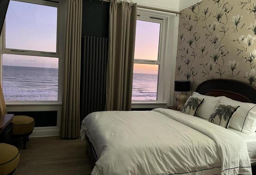 فندق Astral Lodge