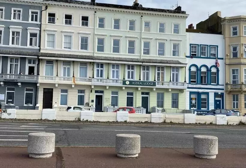 酒店 Astral Lodge