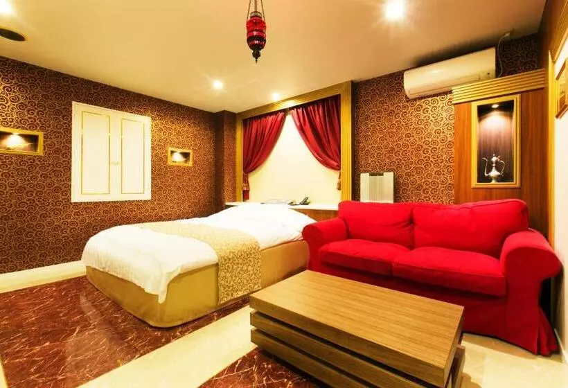 Hotel Atlantis Higashi Osaka