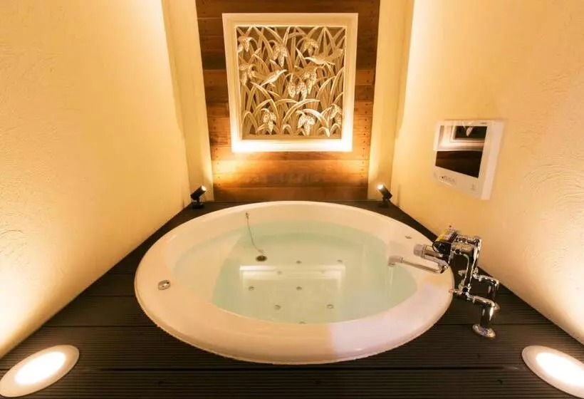 Hotel Atlantis Higashi Osaka