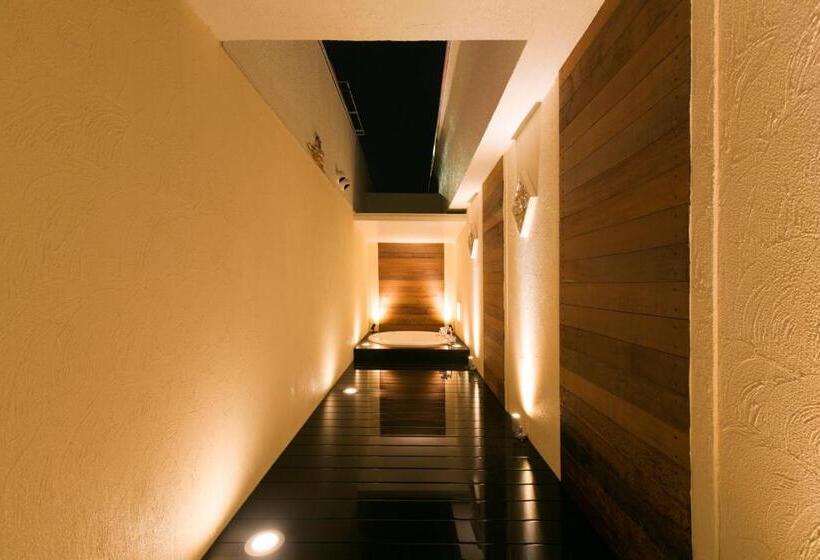 فندق Atlantis Higashi Osaka