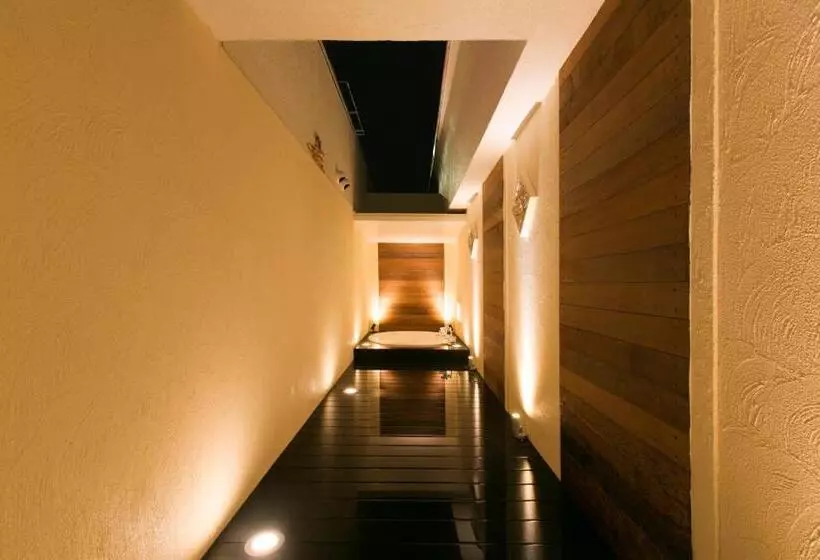 Hotel Atlantis Higashi Osaka