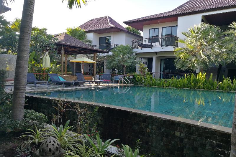 هتل Coco Retreat Phuket Resort & Spa