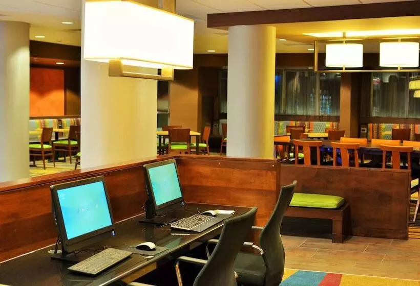 ホテル Fairfield Inn & Suites By Marriott Omaha Northwest