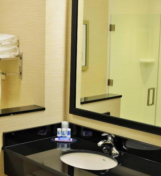 فندق Fairfield Inn & Suites By Marriott Omaha Northwest