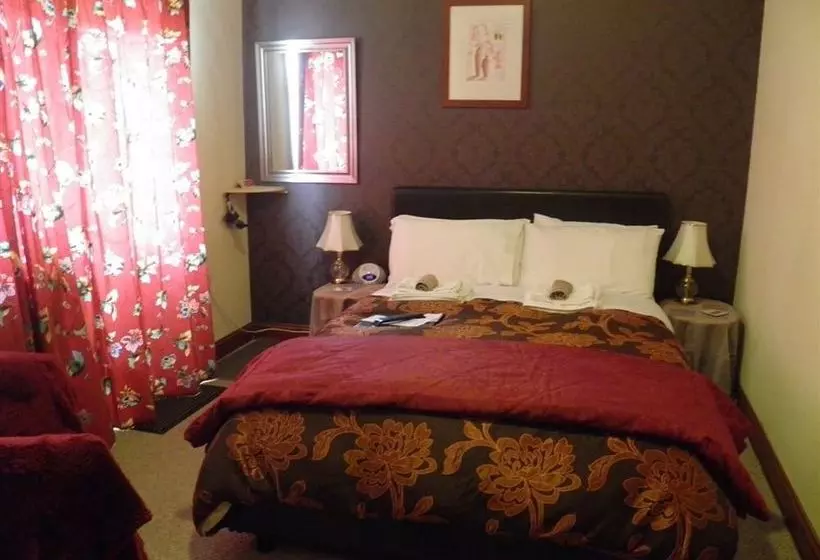 Hotel Holyhead Lodge