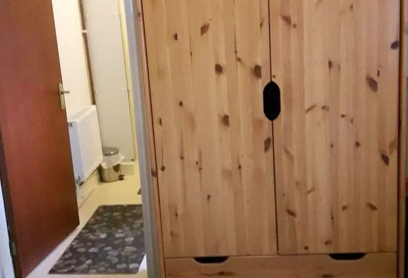 Hotel Holyhead Lodge