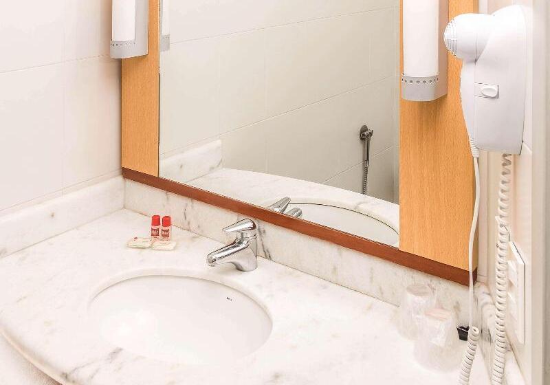 هتل Ibis Asuncion