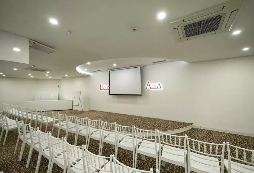 Hotel Laguna Beach Alya Resort & Spa   All Inclusive