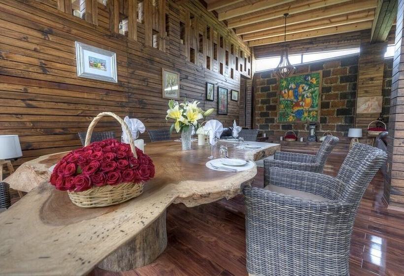 ホテル Matea San Isidro