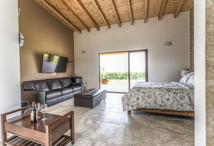 ホテル Matea San Isidro