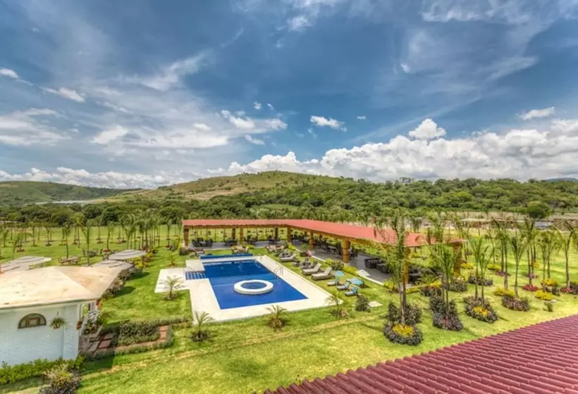 Hotel Matea San Isidro