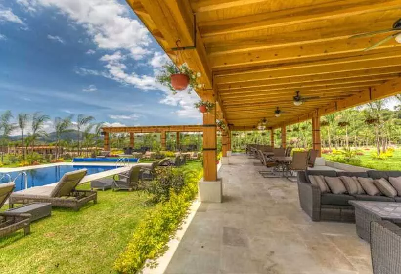 Hotel Matea San Isidro