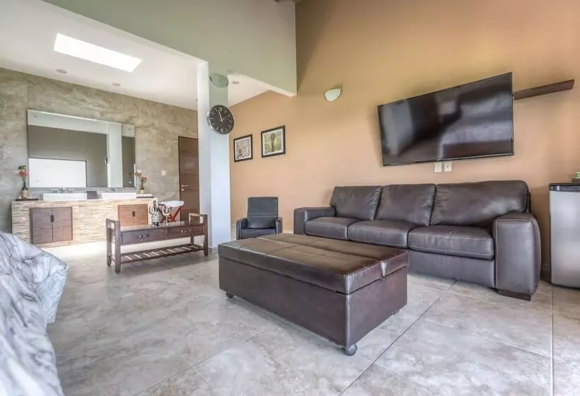 Hotel Matea San Isidro