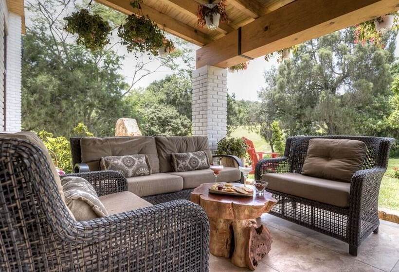 ホテル Matea San Isidro