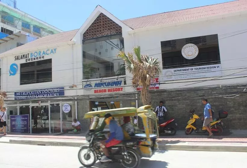 Hotel Nirvana Beach Resort