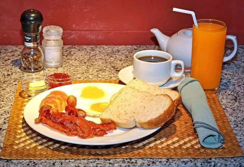 Hotel Nirvana Beach Resort