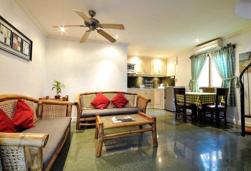 호텔 Nirvana Beach Resort