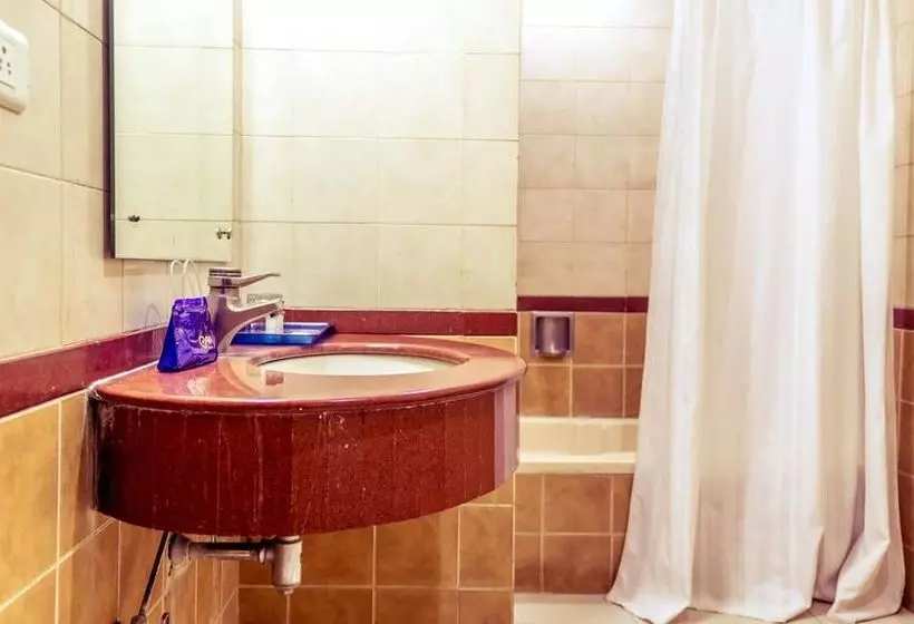 ホテル Oyo Premium Station Road Visakhapatnam