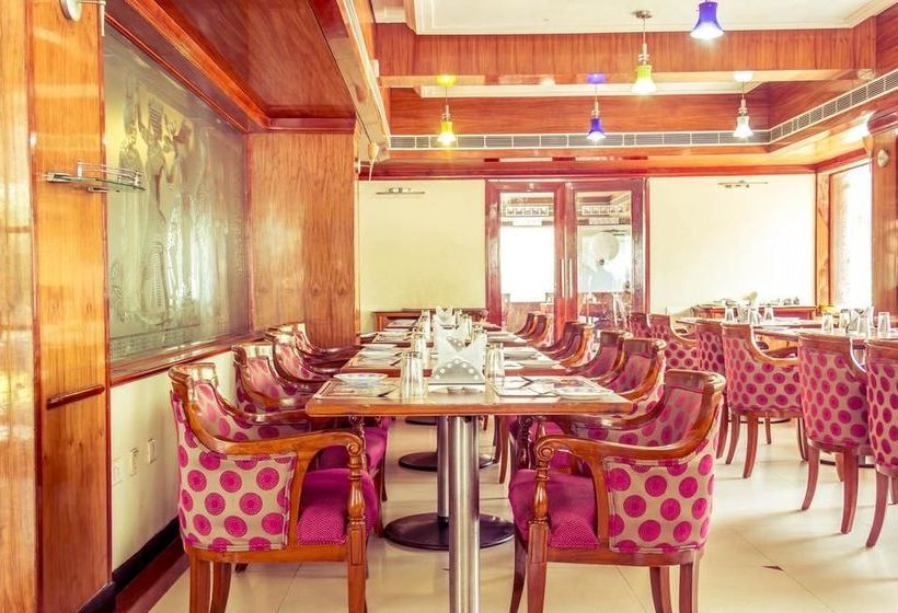 فندق Oyo Premium Station Road Visakhapatnam