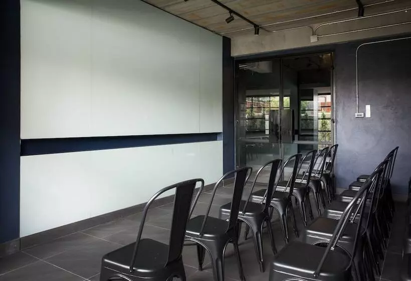 Theorie Hotel Sukhumvit By Slh   Sha Extra Plus