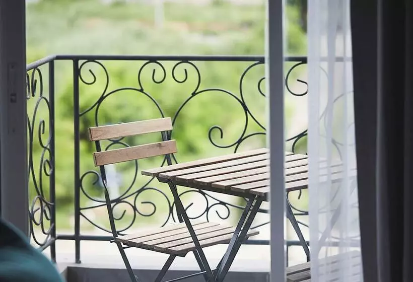 Theorie Hotel Sukhumvit By Slh   Sha Extra Plus